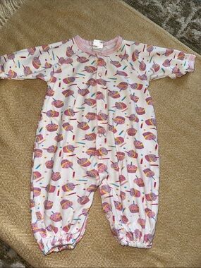 FREE BABY STEPS cotton romper gown 0-6m